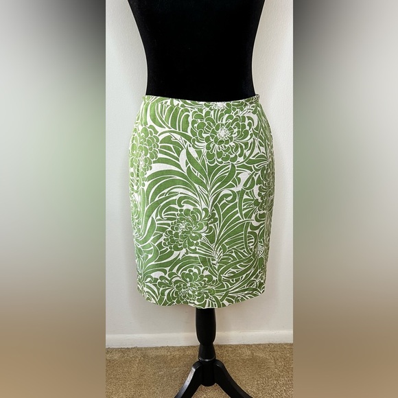 Loft Green and White floral Spring Summer pencil skirt lined zip back 2 petite - Picture 2 of 8